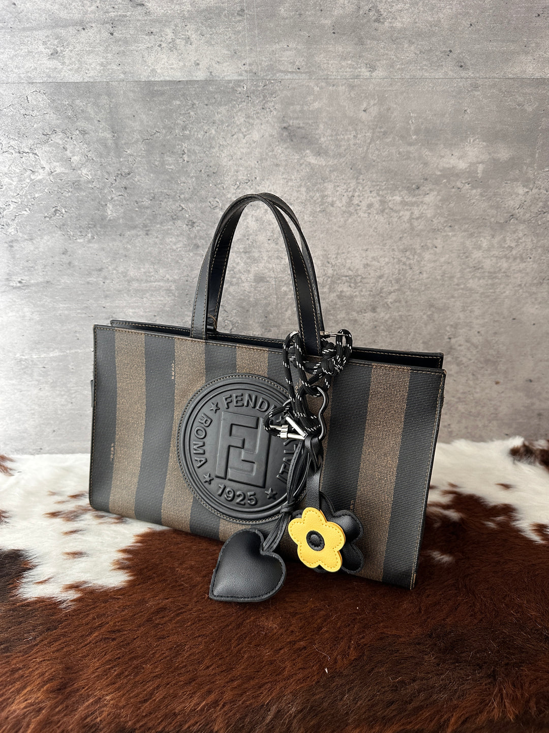 Fendi Pequin Stripe Mini Tote Bag 🖤🤎｜Vintage Pequin Motif × FENDI Roma 1925 Logo × Add-On Strap Styling✨