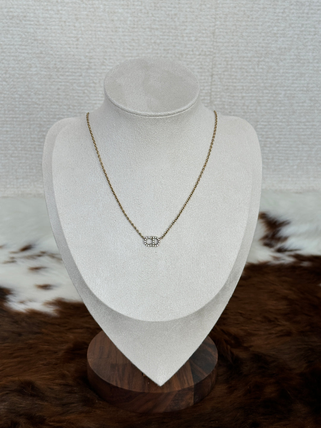 Dior “Crystal CD Logo Necklace” 🤩✨ | Minimal Sparkle & Timeless Dior Elegance