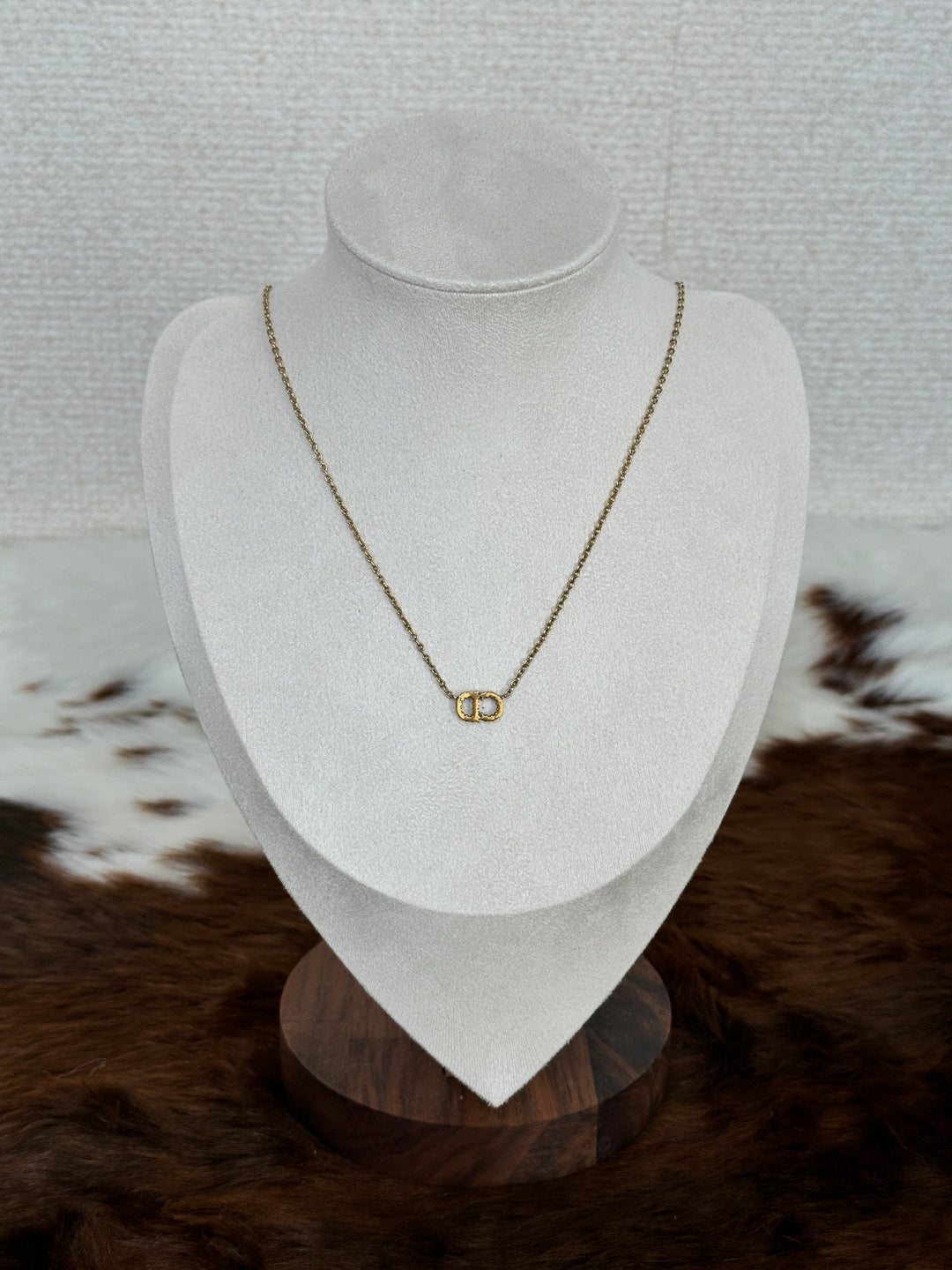 Dior “Crystal CD Logo Necklace” 🤩✨ | Minimal Sparkle & Timeless Dior Elegance