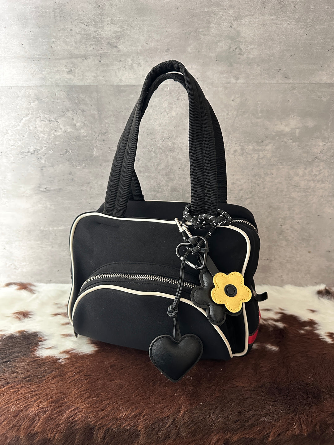 Prada Limited Edition Neoprene Boston Bag 🖤❤️｜Lightweight Structure × Sporty Contrast Trim × Fits iPad✨