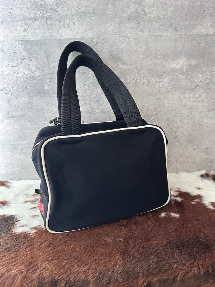 Prada Limited Edition Neoprene Boston Bag 🖤❤️｜Lightweight Structure × Sporty Contrast Trim × Fits iPad✨