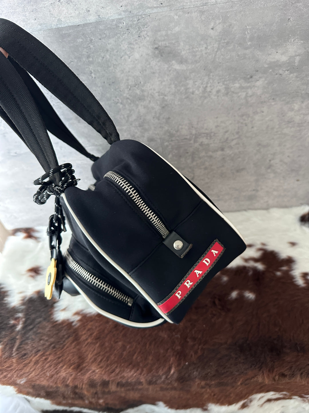 Prada Limited Edition Neoprene Boston Bag 🖤❤️｜Lightweight Structure × Sporty Contrast Trim × Fits iPad✨