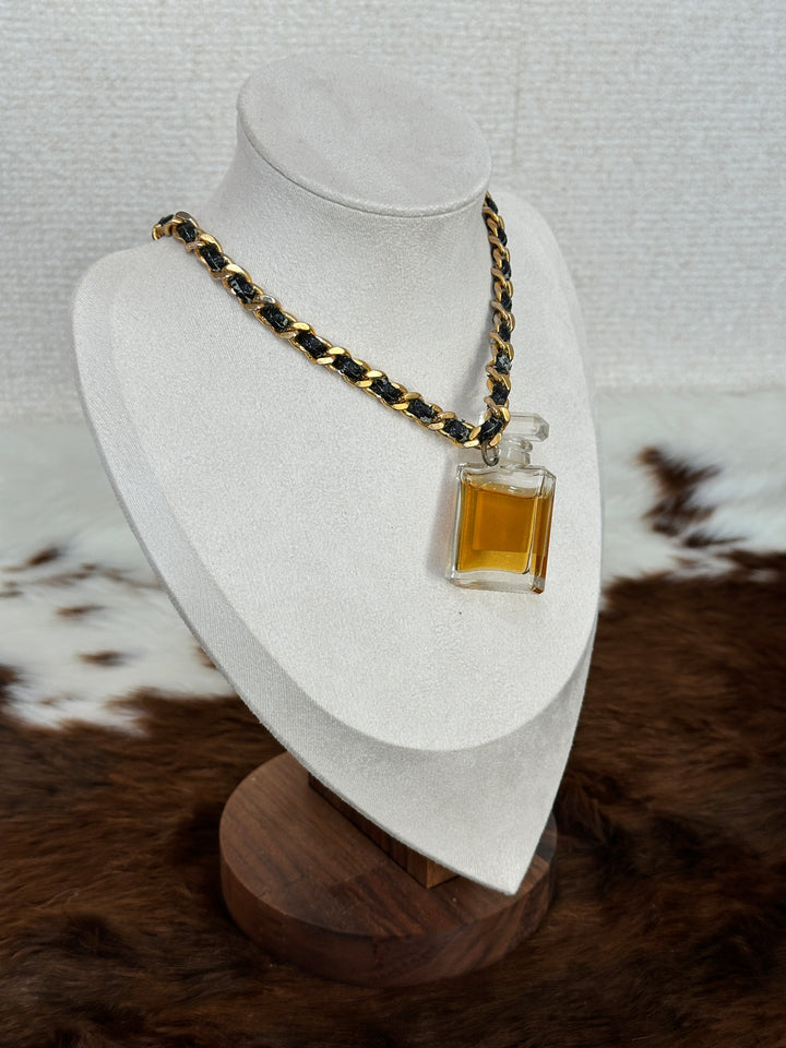 Chanel “Coco Perfume Bottle Leather Chain Necklace” ❤️✨ | Iconic, Playful & Ultra-Chic Statement