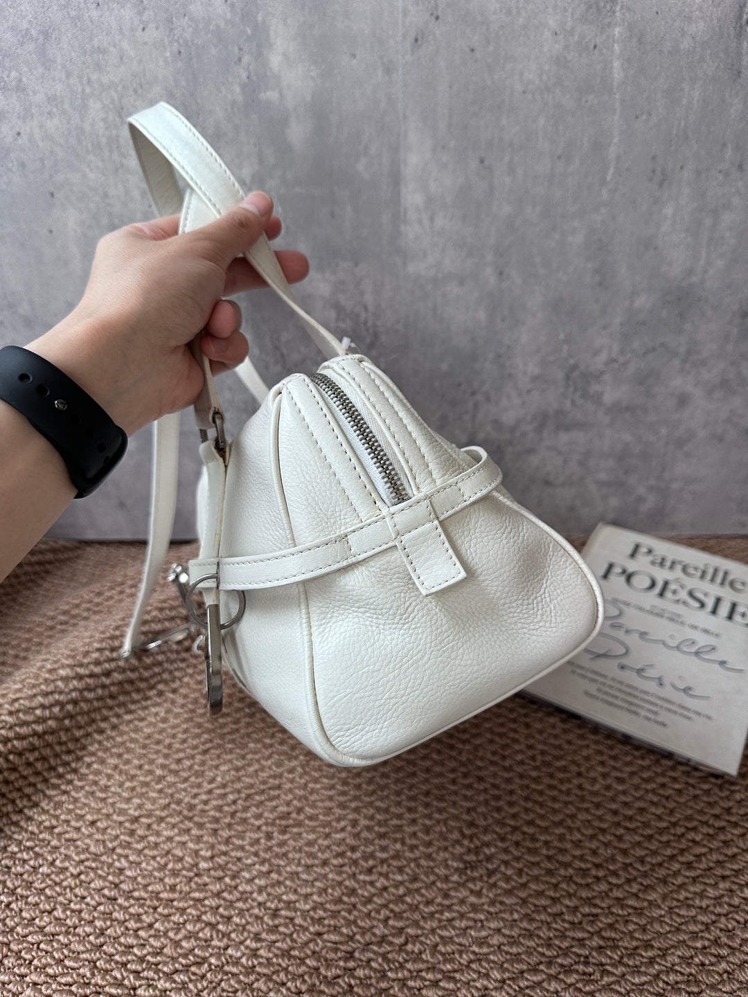DIOR hobo ✨ 3D letter charm, so vintage