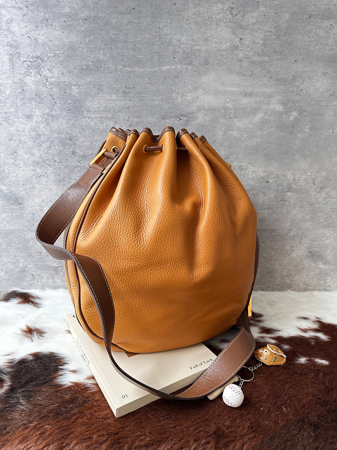 LOEWE Honey Calfskin Bucket Bag 🍯🤎｜Honey Brown × Chocolate Trim × Soft Calfskin✨