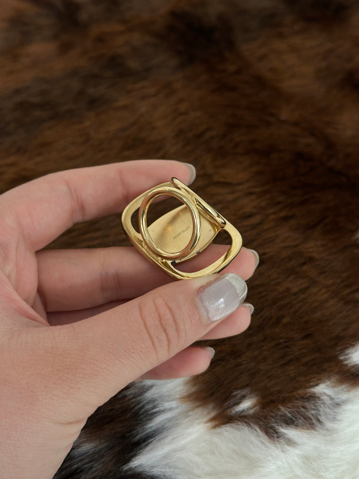 Ferragamo “Classic Gancini Scarf Ring” ✨🤩 | Timeless Elegance & Iconic Italian Luxury