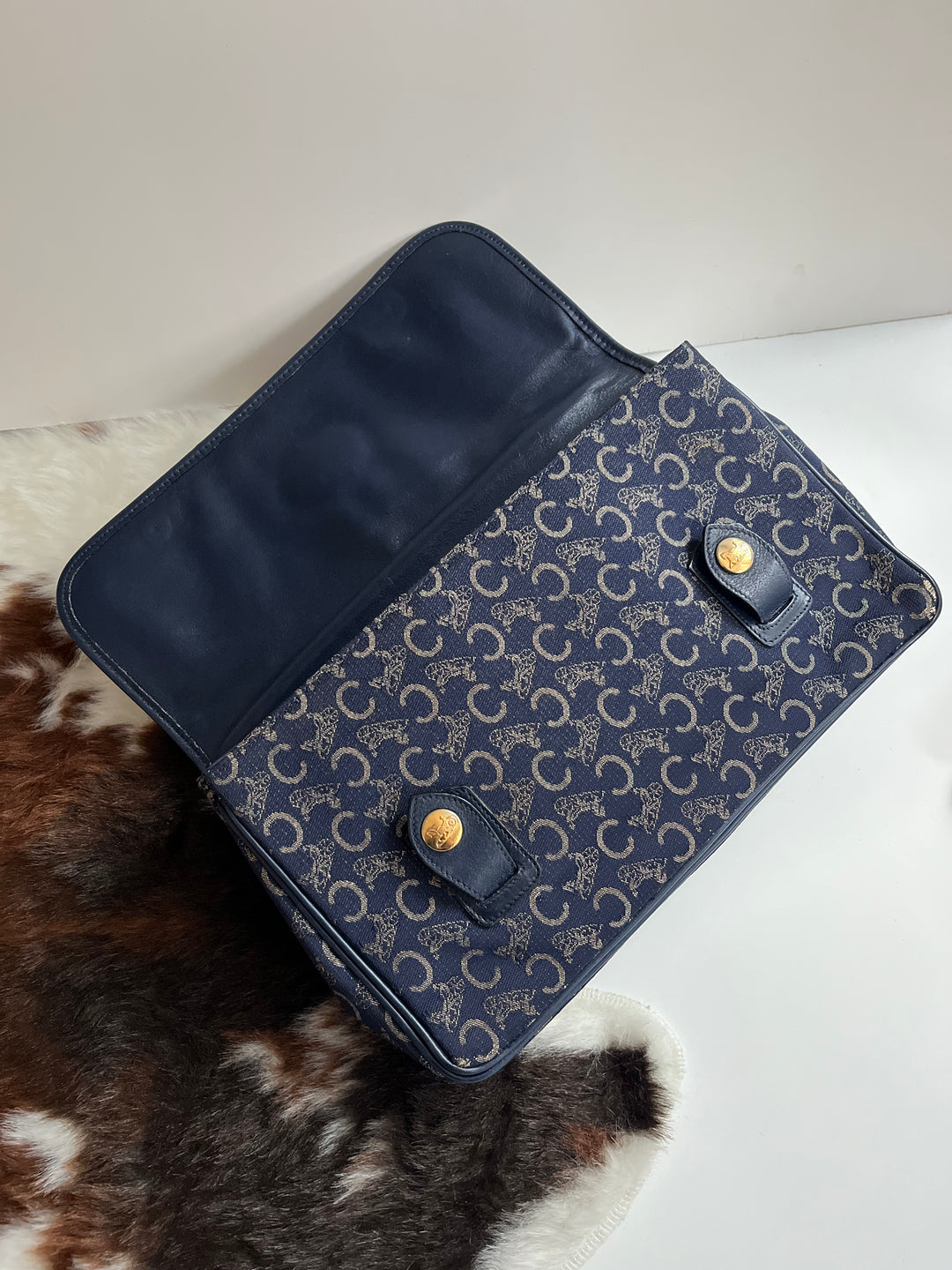 Celine Arc de Triomphe Carriage Messenger 💙 | Parisian Heritage, Everyday Poise