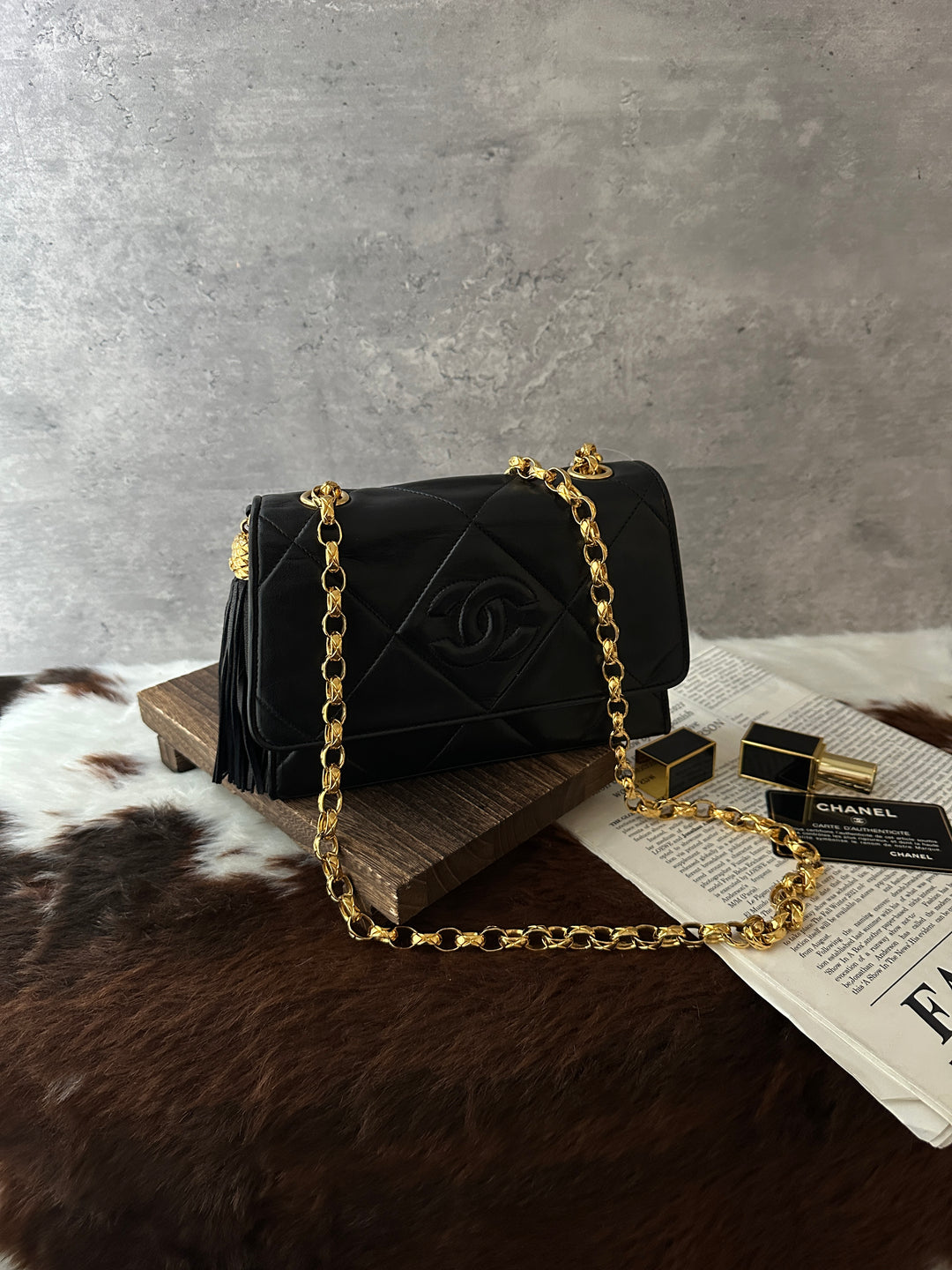 Chanel Vintage Tassel Chain Shoulder Bag 🖤✨｜Black-on-Black CC × Gold Chain × Statement Tassel
