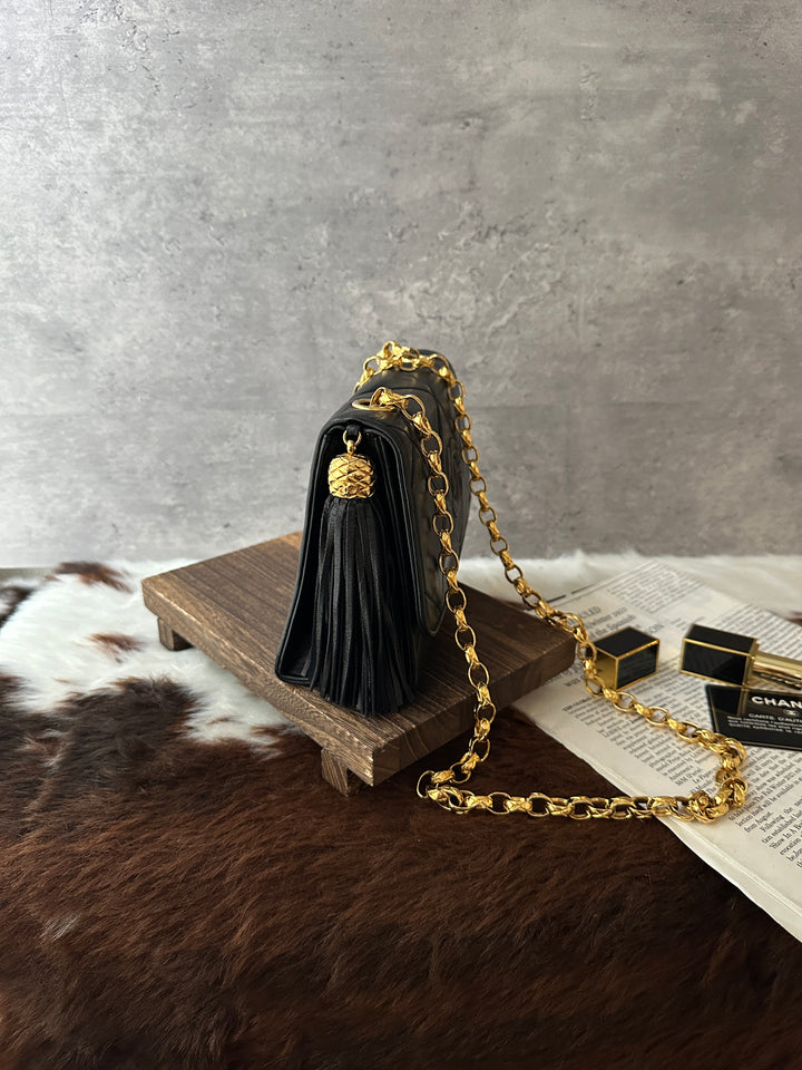 Chanel Vintage Tassel Chain Shoulder Bag 🖤✨｜Black-on-Black CC × Gold Chain × Statement Tassel