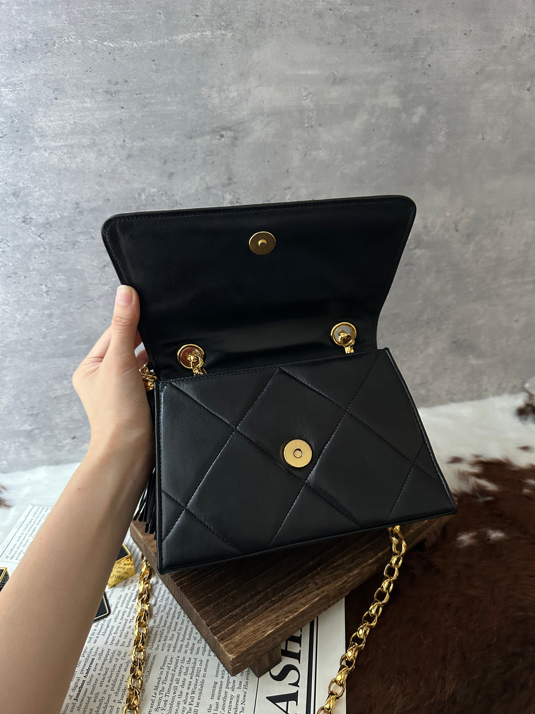 Chanel Vintage Tassel Chain Shoulder Bag 🖤✨｜Black-on-Black CC × Gold Chain × Statement Tassel