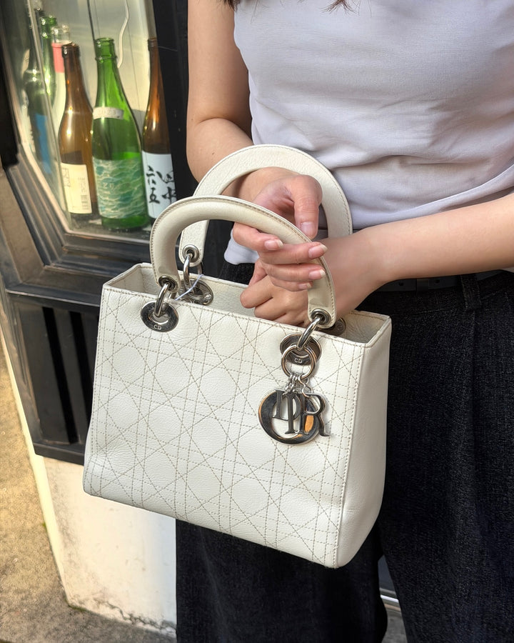 Christian Dior Lady Dior Medium Lambskin White Handbag 🤍｜Cannage Quilting × D.I.O.R. Charms × Silver Hardware✨