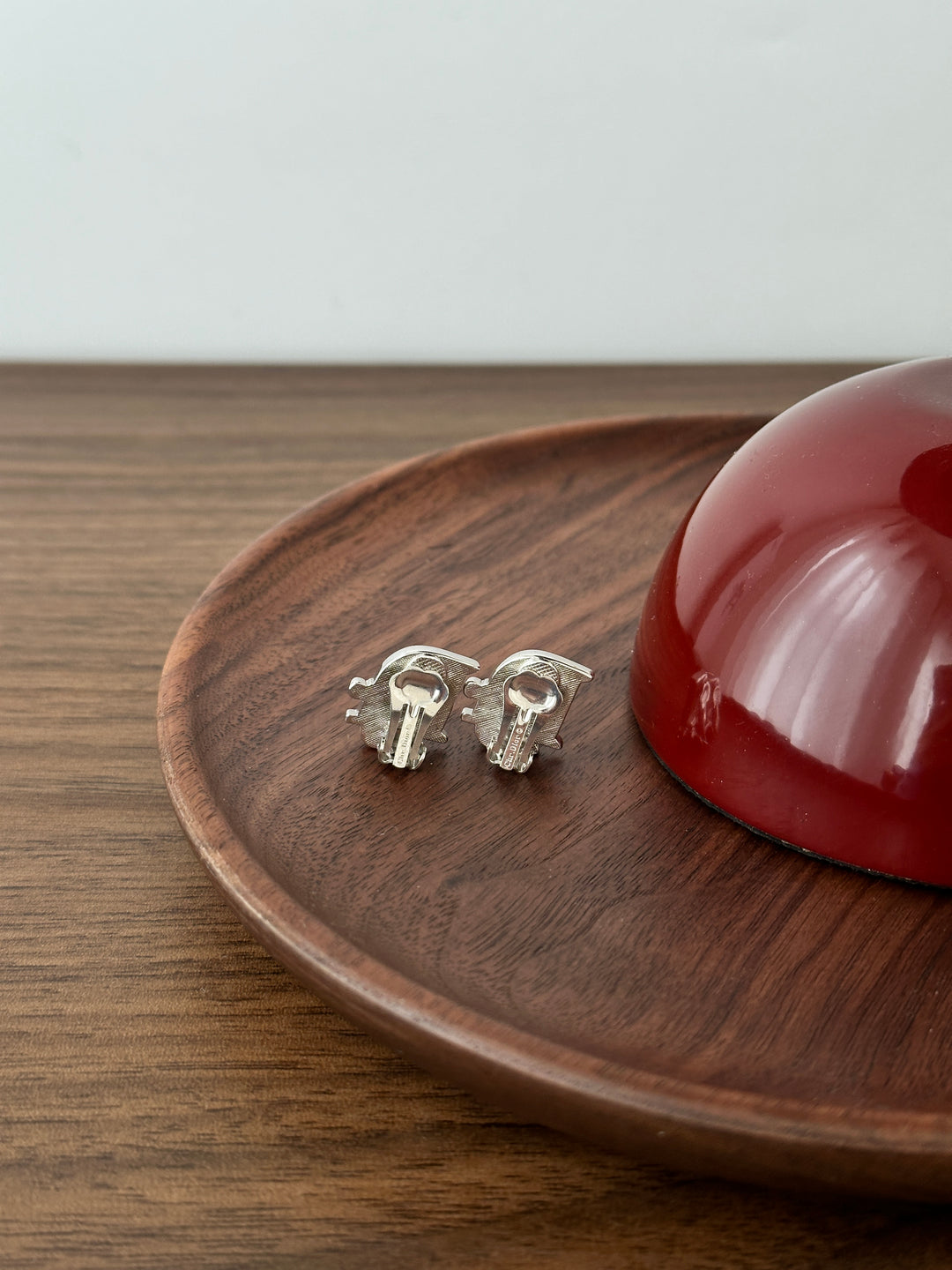 DIOR Crystal Logo Earrings – Sparkling Letter Design × Chic & Versatile ✨