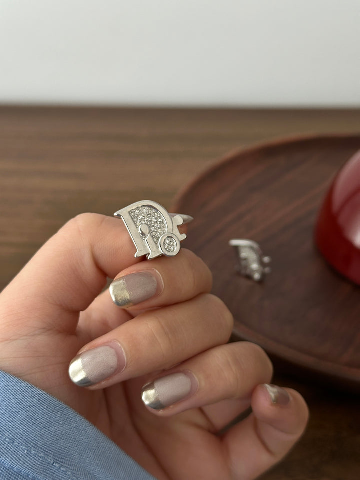 DIOR Crystal Logo Earrings – Sparkling Letter Design × Chic & Versatile ✨