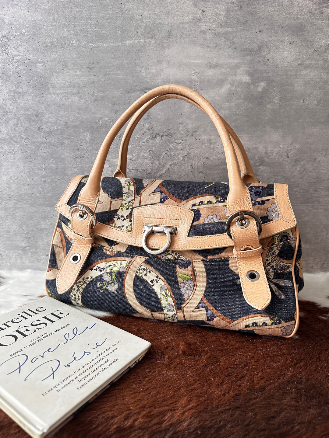 Ferragamo Printed Denim Gancini Top Handle Bag ✨｜Denim Print × Gancini Hardware × Spring-Summer Mini Bag