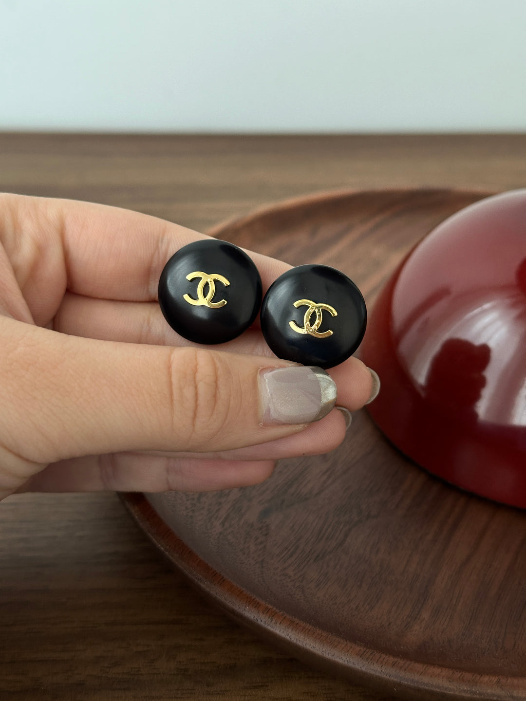 DIOR Crystal Logo Earrings – Sparkling Letter Design × Chic & Versatile ✨