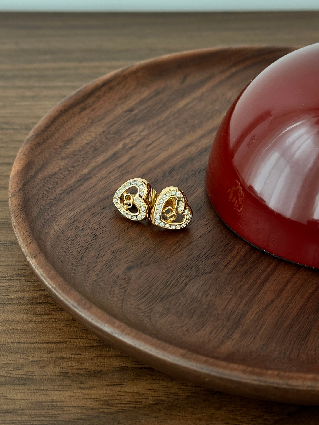 DIOR Heart-Shaped Crystal Clip-On Earrings – Gold Tone × Sparkly × Feminine Chic✨