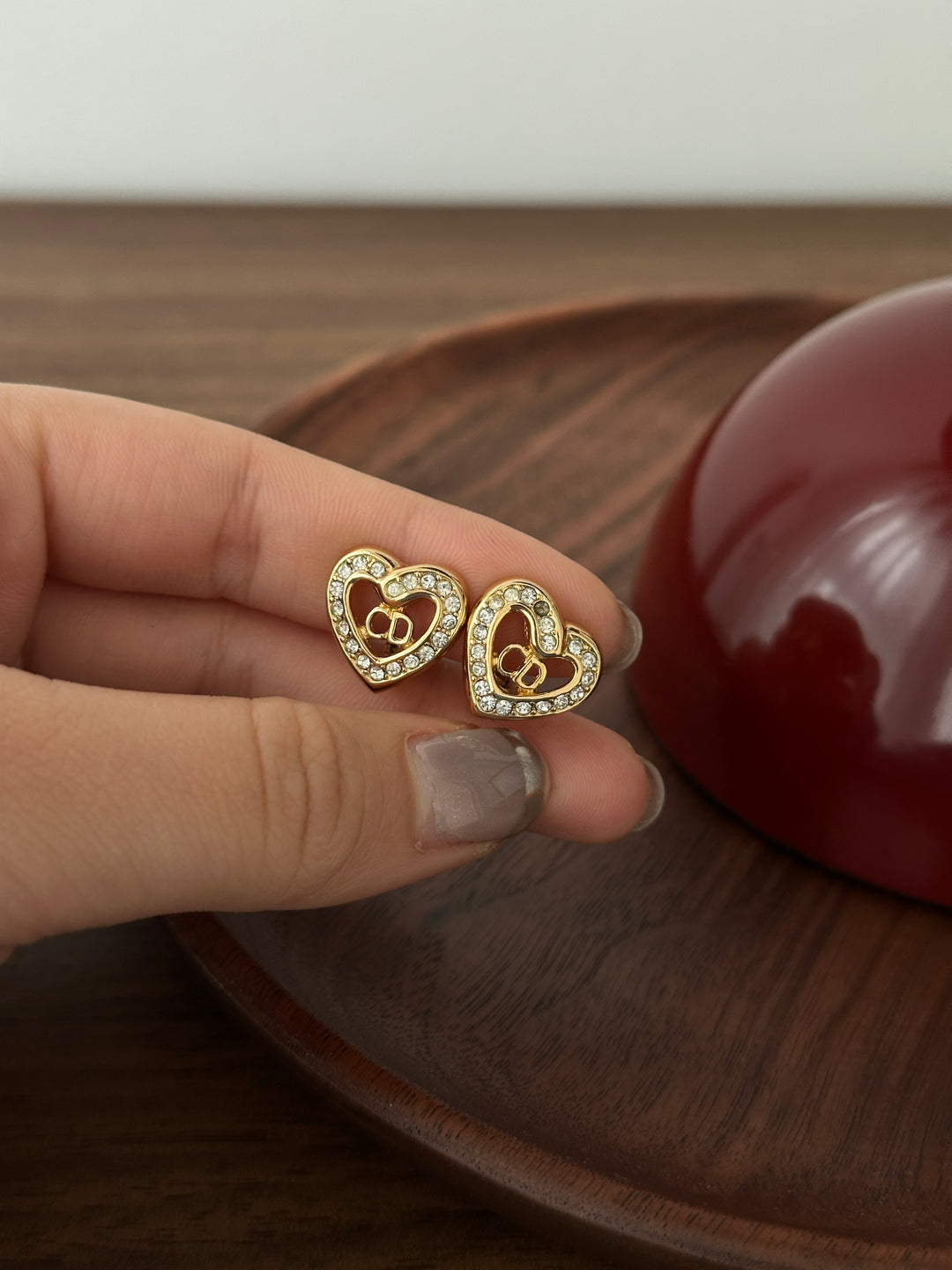 DIOR Heart-Shaped Crystal Clip-On Earrings – Gold Tone × Sparkly × Feminine Chic✨