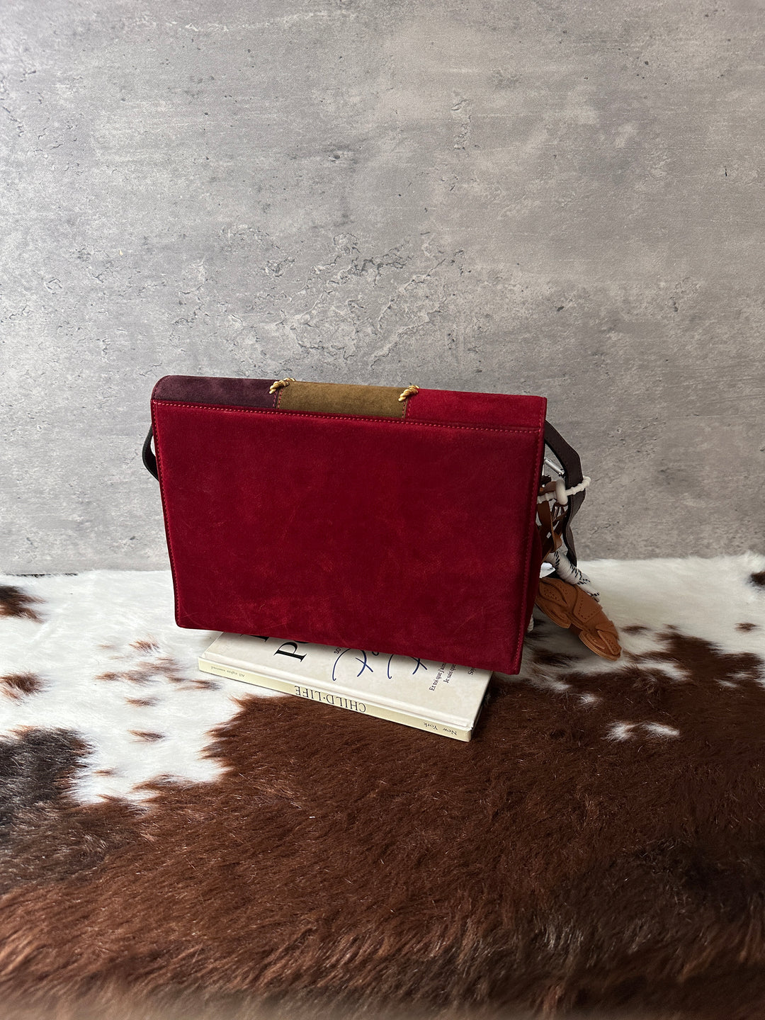 Ferragamo Patchwork Suede Crossbody ❤️💜｜Rare Vintage｜Gold Coin Closure｜Artistic Details