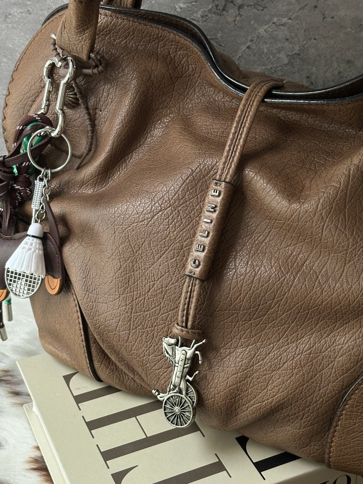 Celine Leather Horse Carriage Hobo Bag 🩶｜Soft Grained Leather｜Iconic Carriage Charm｜Everyday Spacious Design