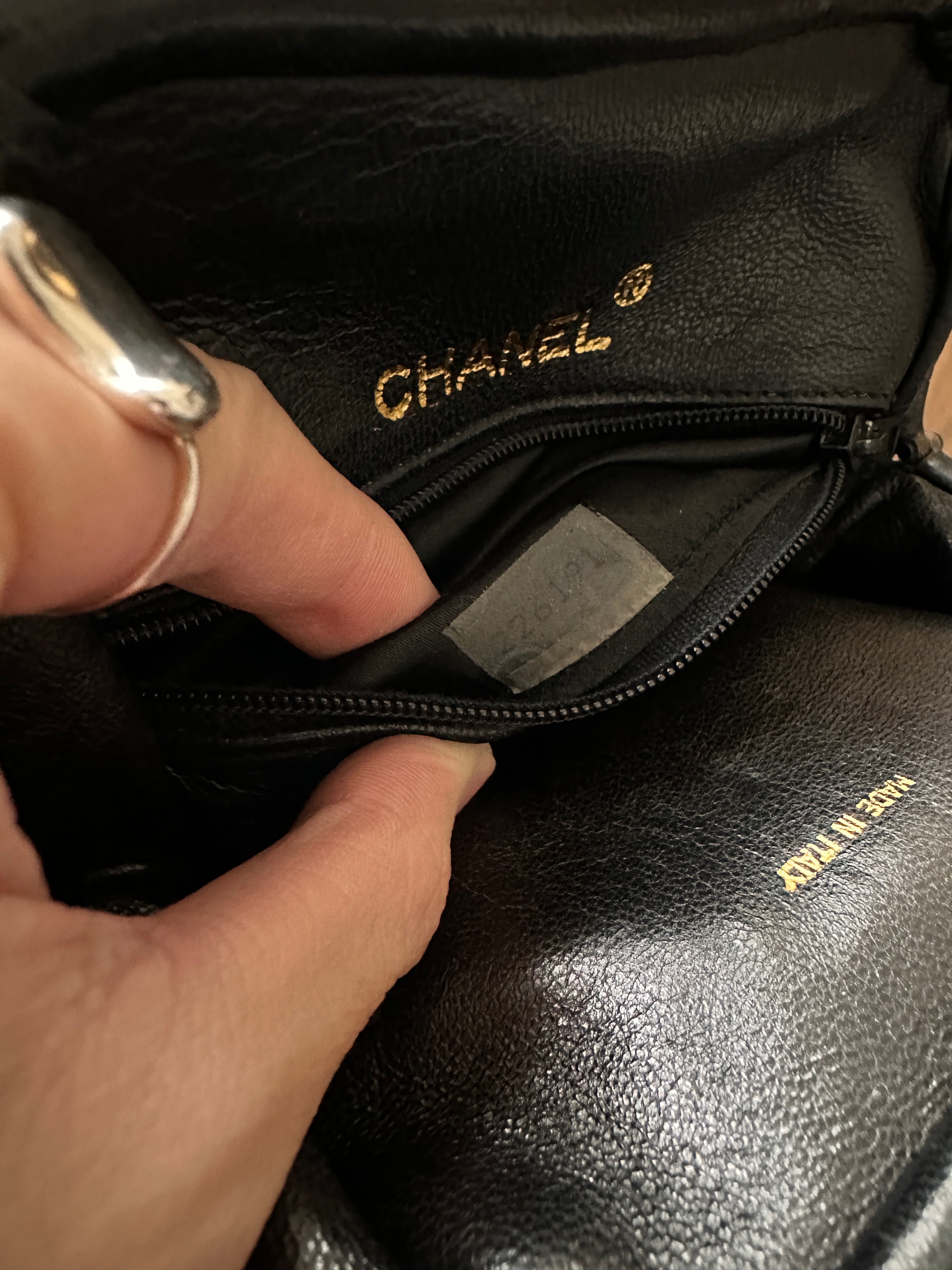 CHANEL CC Shell Kisslock Chain Bag 🖤✨ Rare Vintage Gem – Oh My