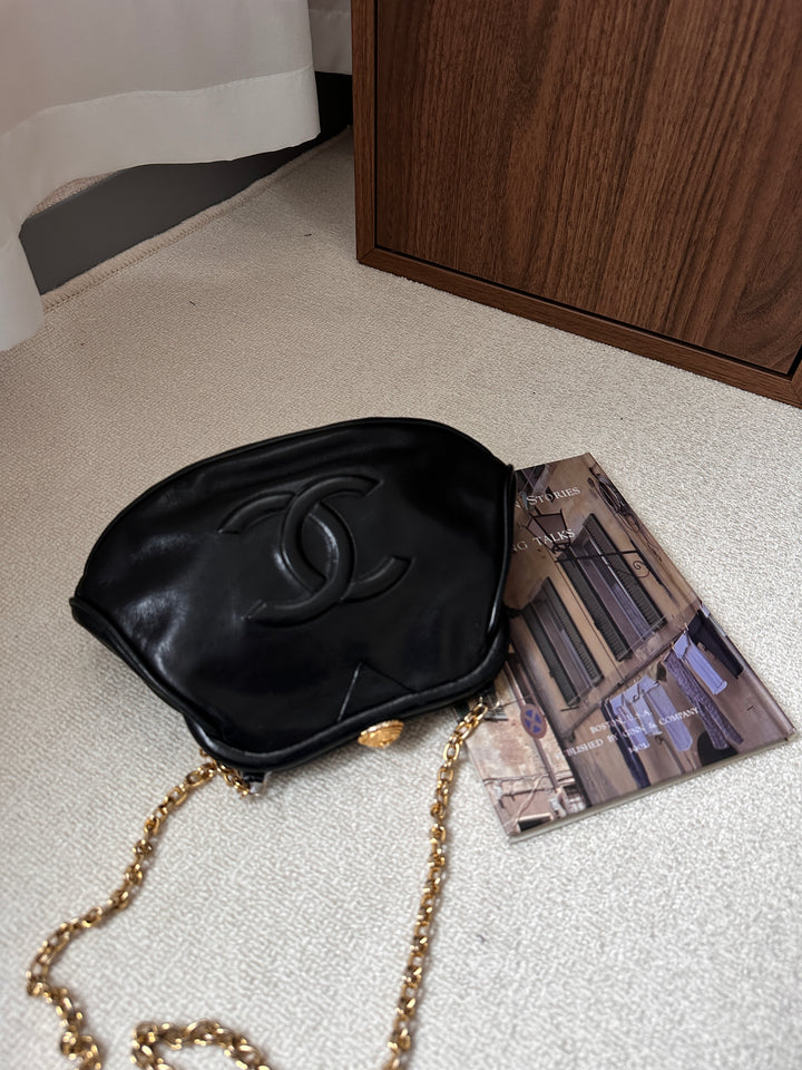 CHANEL CC Shell Kisslock Chain Bag 🖤✨ Rare Vintage Gem