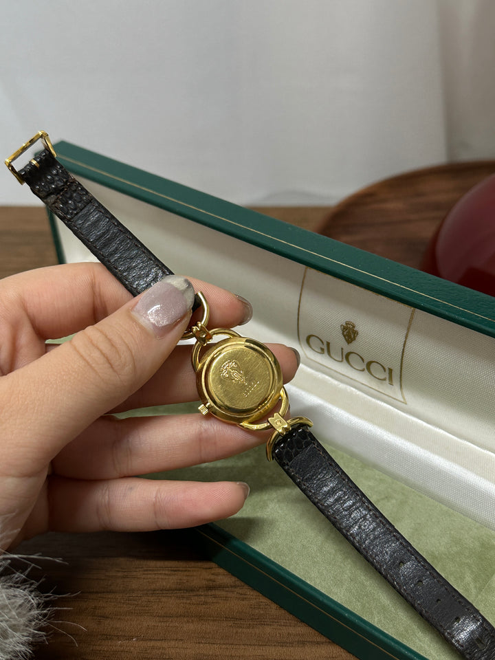 GUCCI Watch｜Vintage Gold-Tone Elegance × Slim Leather Strap × With Original Box ⌚💛
