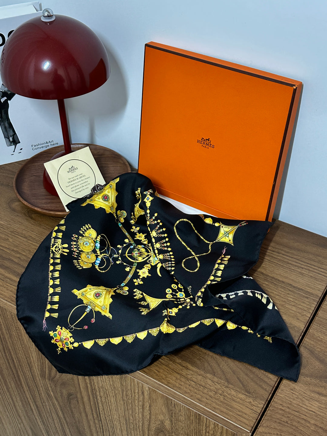 HERMÈS Silk Scarf｜Iconic Print × Luxurious Satin Sheen × Collectible Elegance ✨🖤