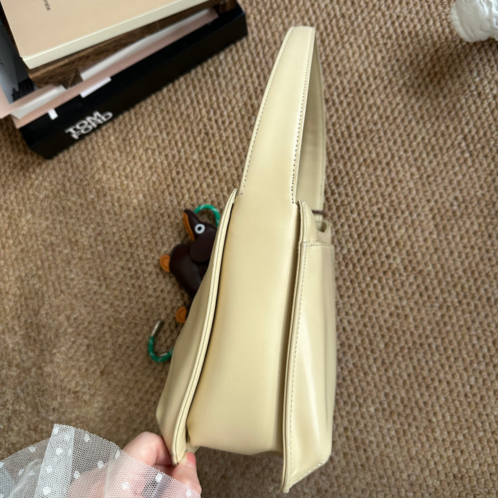 GIVENCHY Cream Leather One-Shoulder Bag 🤍｜Soft Cream Leather × Sculptural Handle × Minimal Vintage Elegance✨