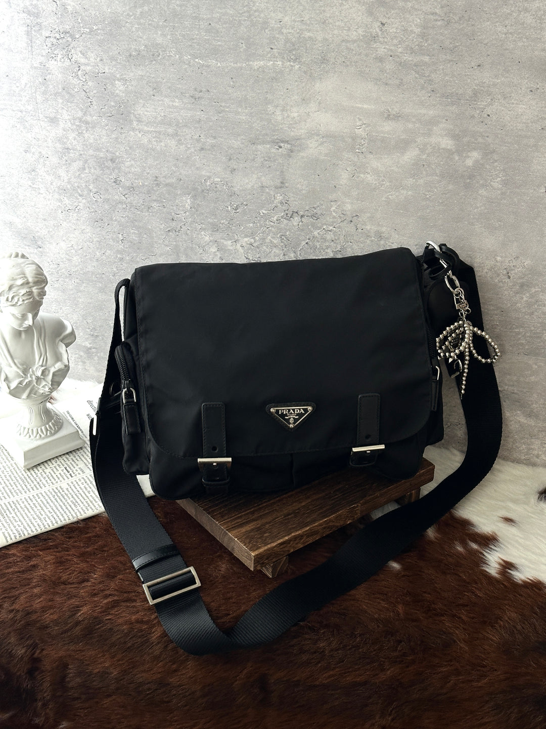 PRADA Nylon Messenger Bag ✨🖤｜Lightweight Nylon × Multi-Pocket Storage × Unisex Design