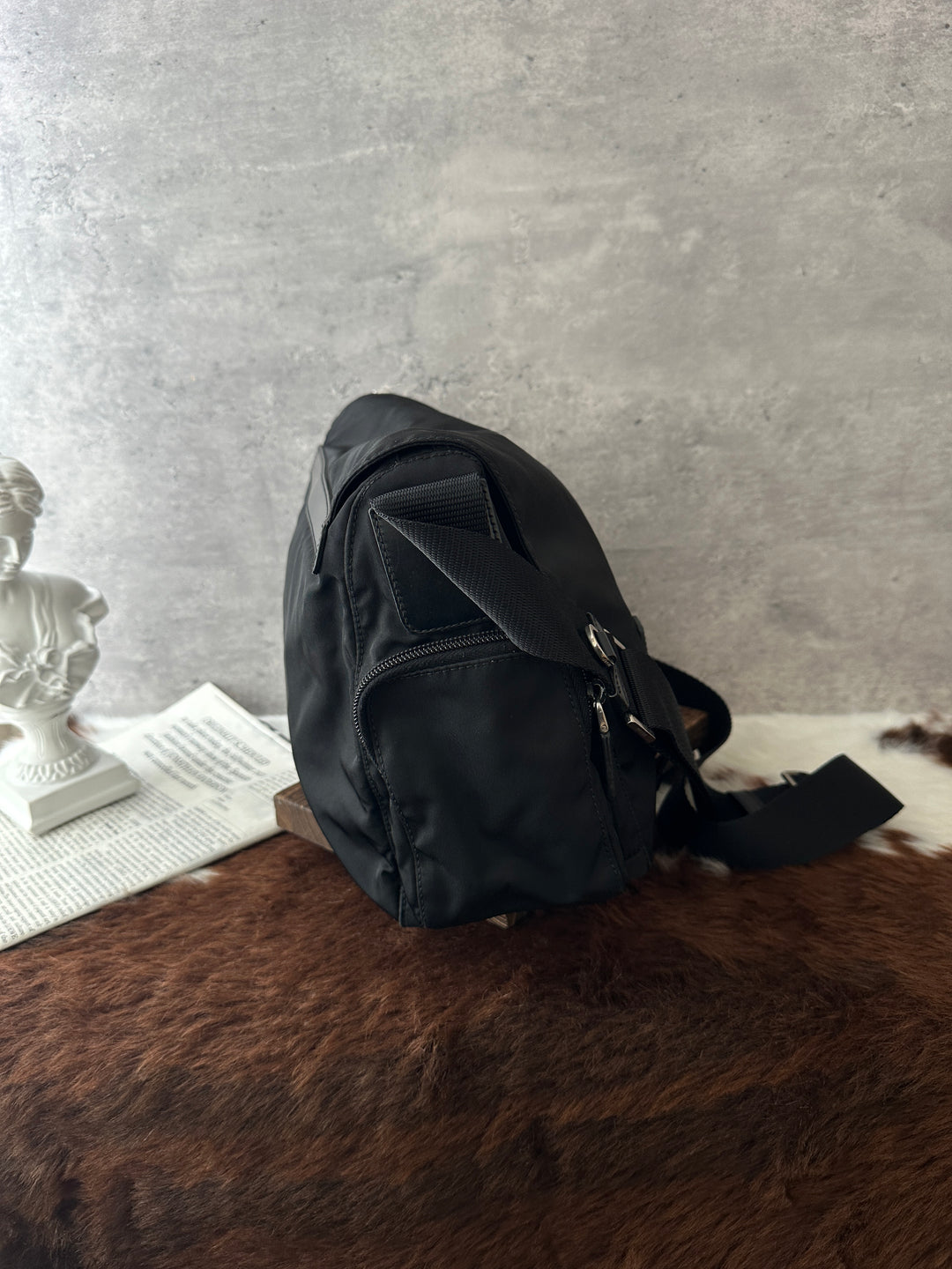 PRADA Nylon Messenger Bag ✨🖤｜Lightweight Nylon × Multi-Pocket Storage × Unisex Design