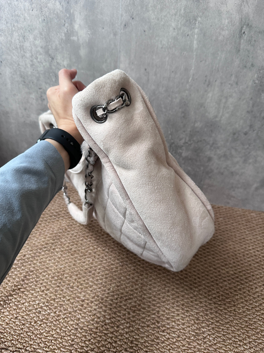 CHANEL Shearling Tote Bag with 2.55 Silver Turnlock – Cream White × Full Shearling Interior