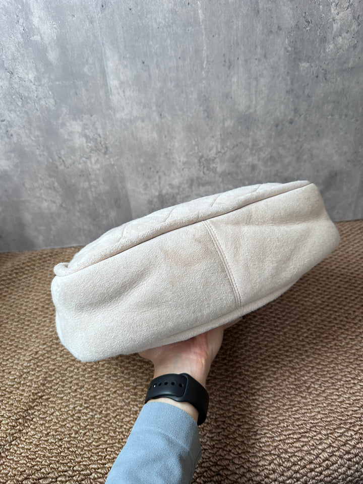 CHANEL Shearling Tote Bag with 2.55 Silver Turnlock – Cream White × Full Shearling Interior