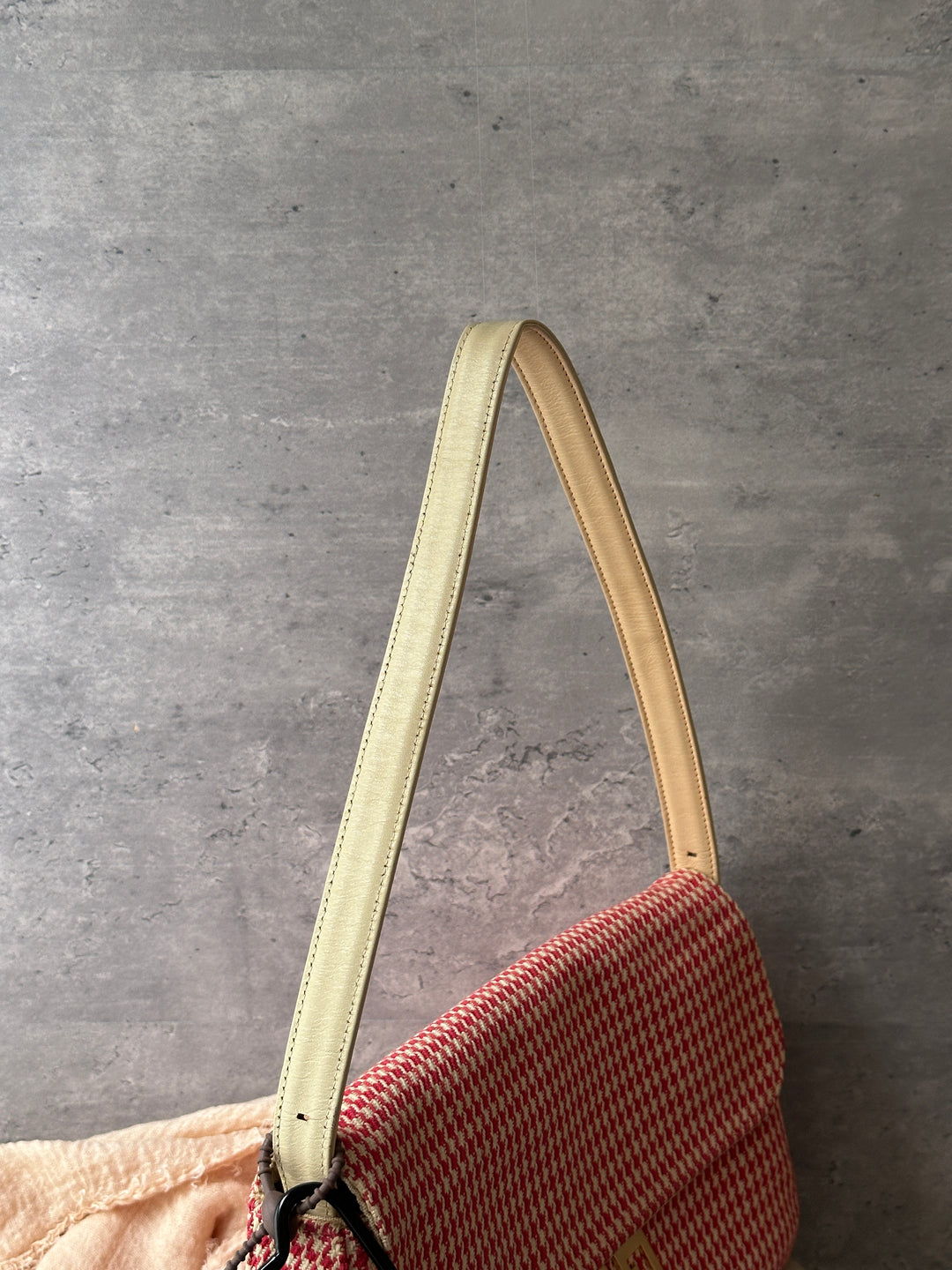 Givenchy Houndstooth Mini Baguette Shoulder Bag ❤️｜Houndstooth Pattern｜Gold 4G Logo｜With Pouch