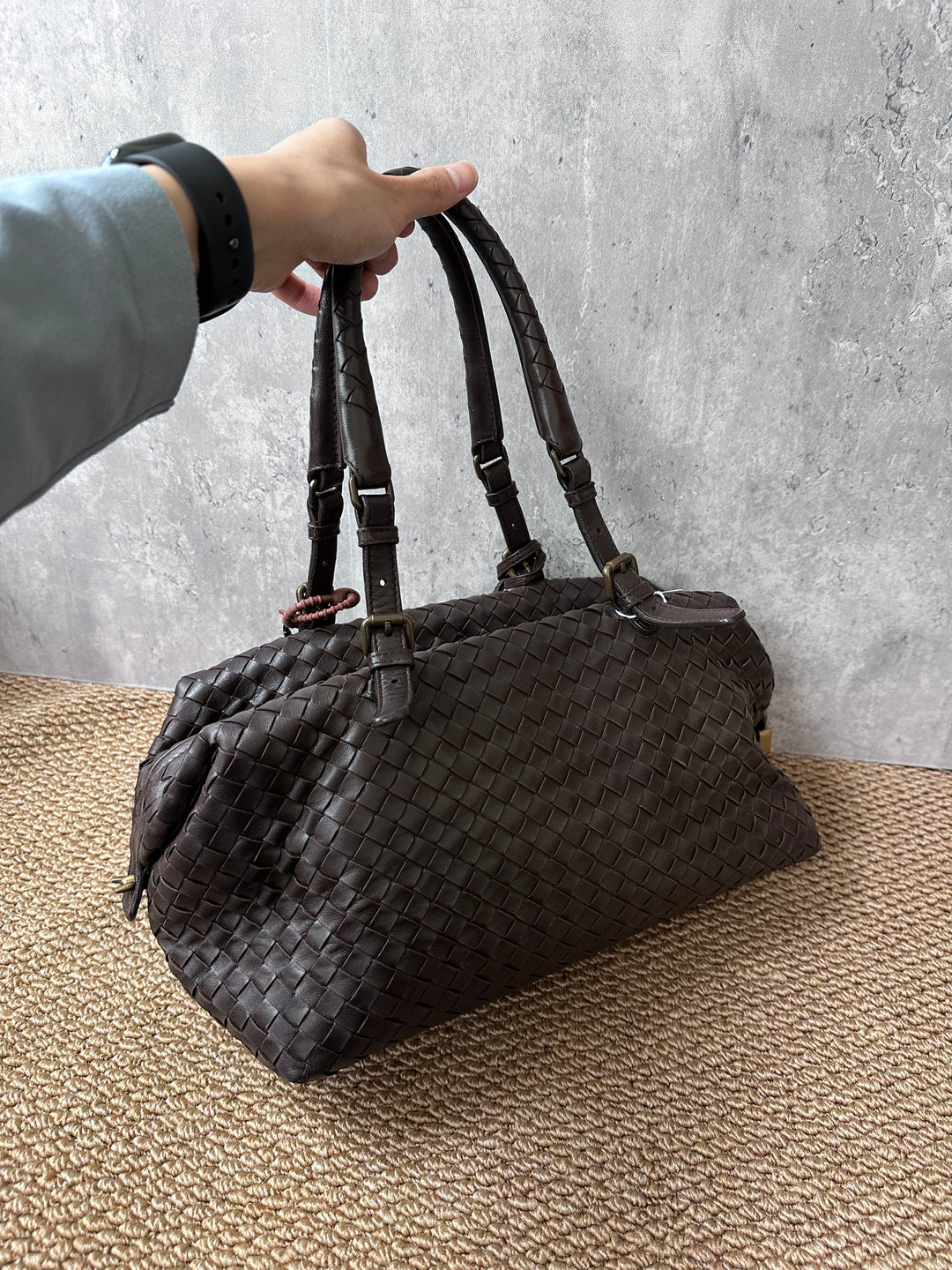 Bottega Veneta Chocolate Intrecciato Leather Hobo – With Original Lock & Keys
