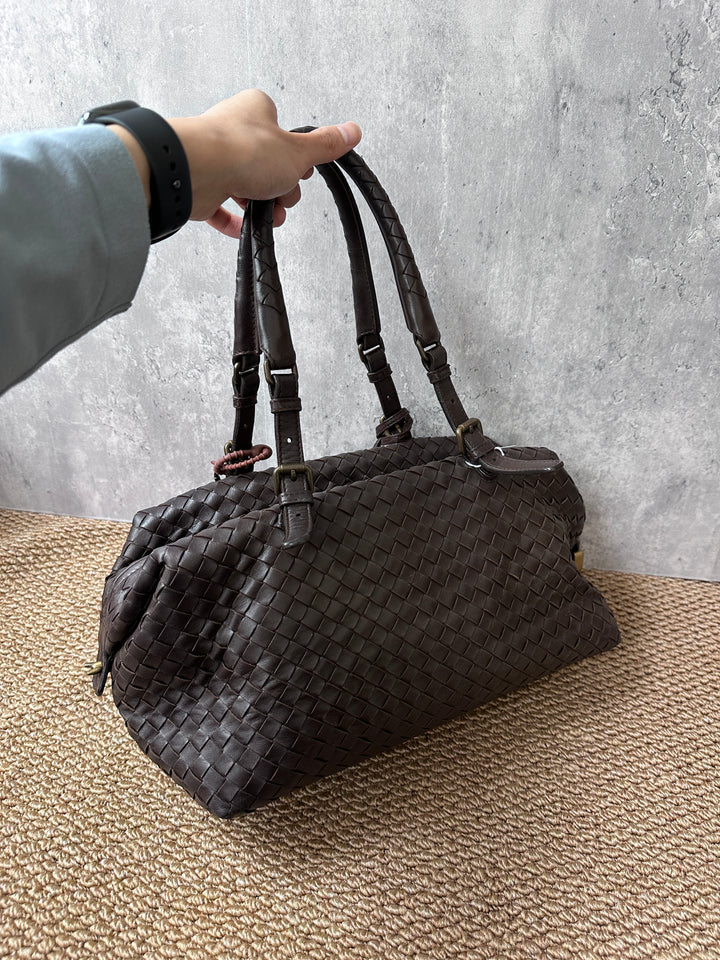Bottega Veneta Chocolate Intrecciato Leather Hobo – With Original Lock & Keys