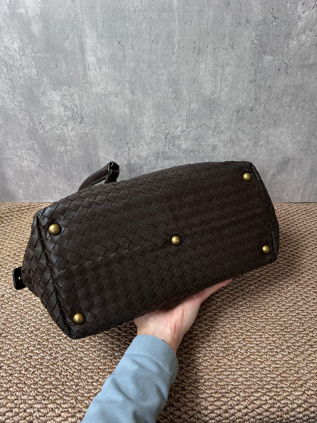 Bottega Veneta Chocolate Intrecciato Leather Hobo – With Original Lock & Keys
