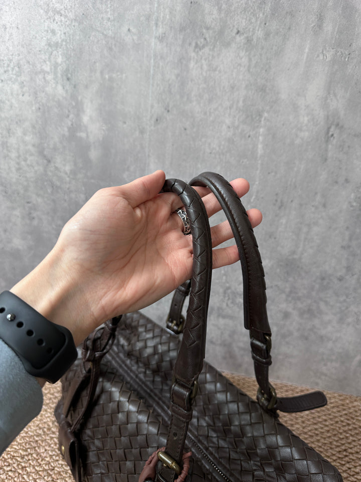 Bottega Veneta Chocolate Intrecciato Leather Hobo – With Original Lock & Keys