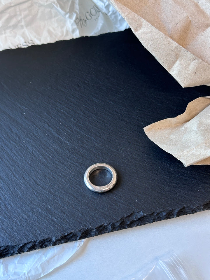 CHANEL Logo Engraved Silver-Tone Ring 💍｜Minimal Chic Stackable Piece