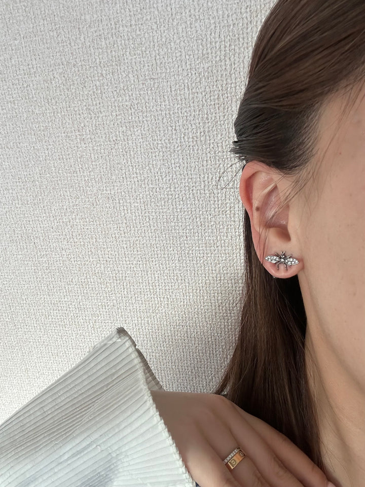 DIOR “J’ADIOR” Mismatched Bee & Star Crystal Earrings ✨｜Playful Sweet-Edge Style