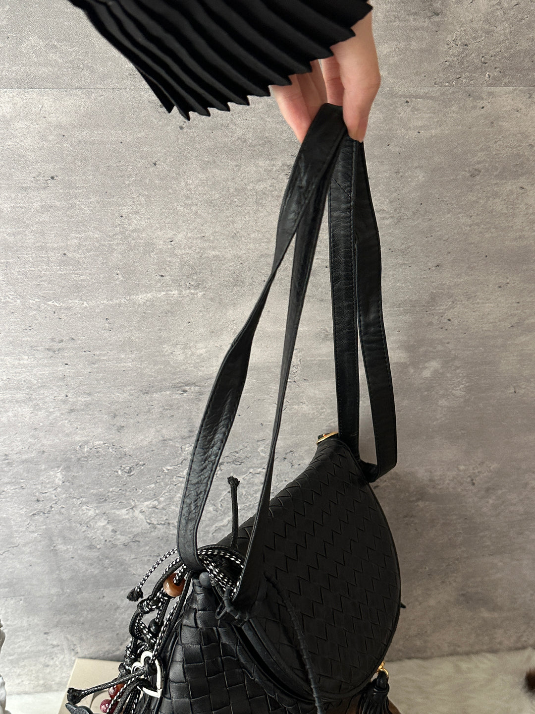 Bottega Veneta Intrecciato Crossbody Bag ✨｜Vintage Style｜Adjustable Strap｜Spacious Design