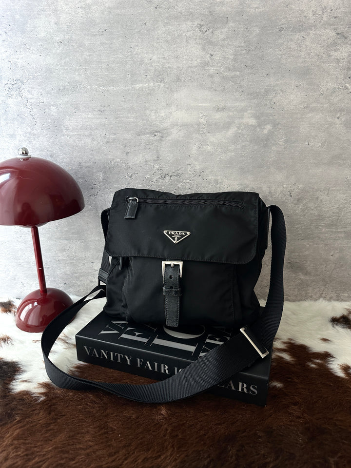 PRADA Nylon Messenger Bag 🖤✨｜Classic Black × Silver Hardware