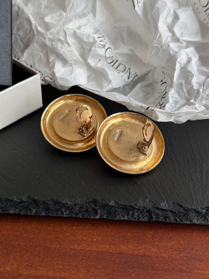 CHANEL Gold-Rimmed Pearl Clip-On Earrings – Rue Cambon Edition