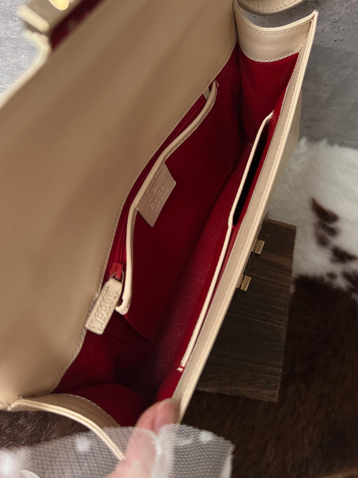 Gucci Cream Baguette Bag 🧁｜Mirror Included｜Minimal Chic｜Easy to Style