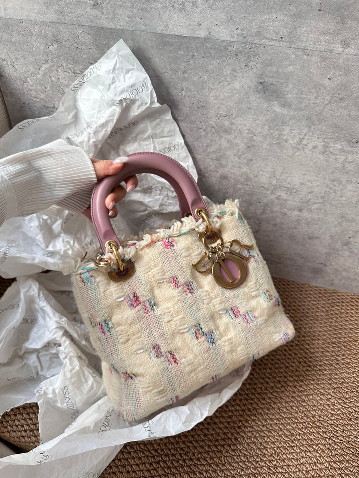 Dior Lady Dior Tweed Cannage Tote with Lilac Leather Handles 🌸｜Unique Textured Fabric & Feminine Charm