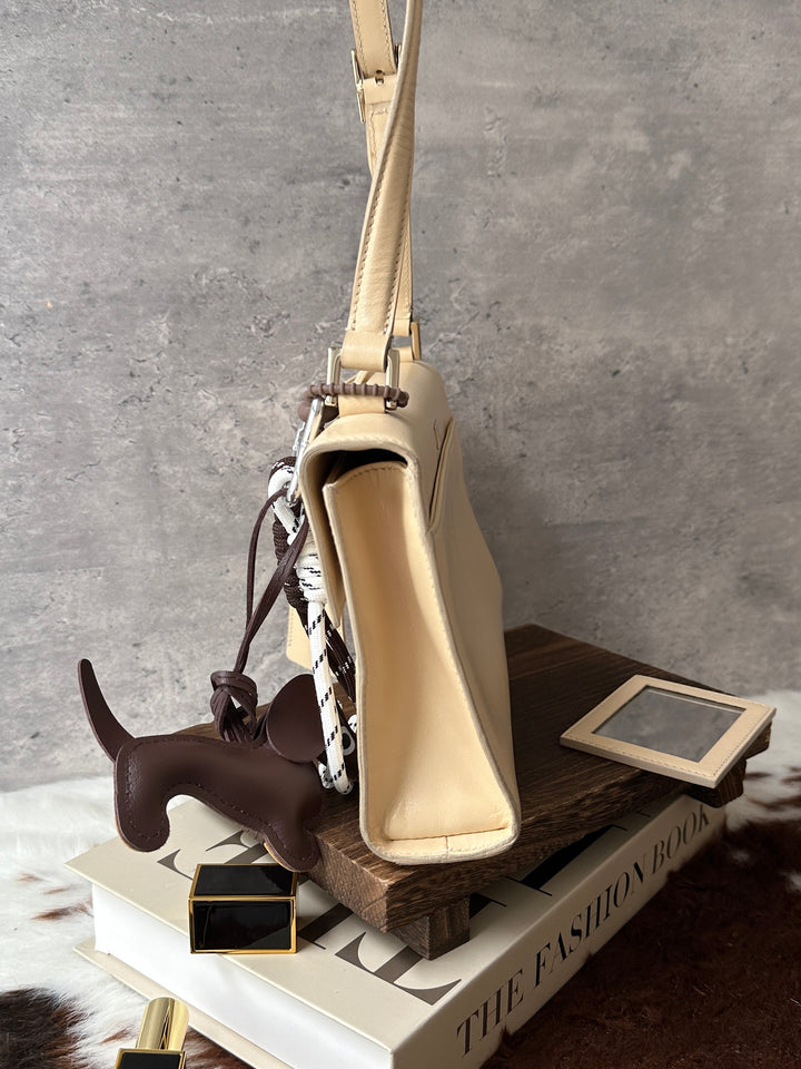 Gucci Cream Baguette Bag 🧁｜Mirror Included｜Minimal Chic｜Easy to Style