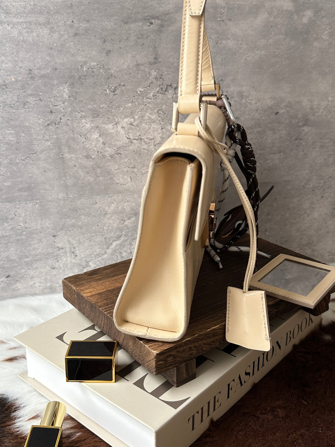 Gucci Cream Baguette Bag 🧁｜Mirror Included｜Minimal Chic｜Easy to Style
