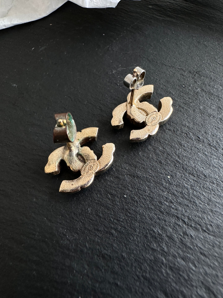 CHANEL Crystal CC Stud Earrings – Gold Tone