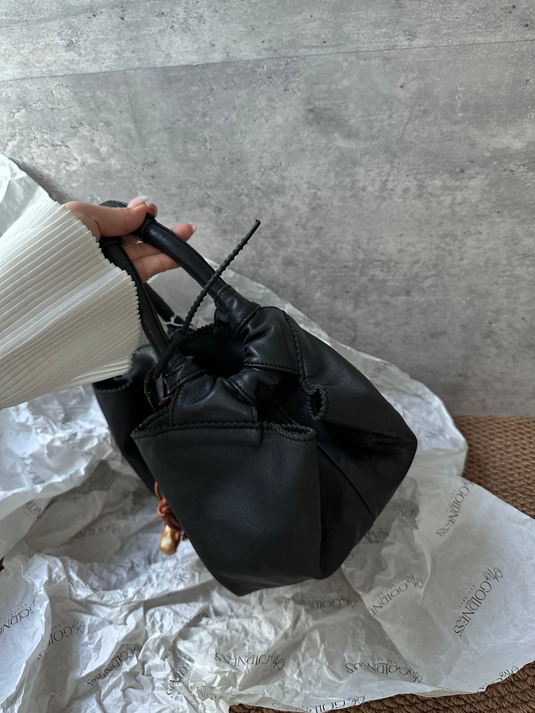 LOEWE Nappa Leather Cloud Bag (Small)｜Timeless Black Charm
