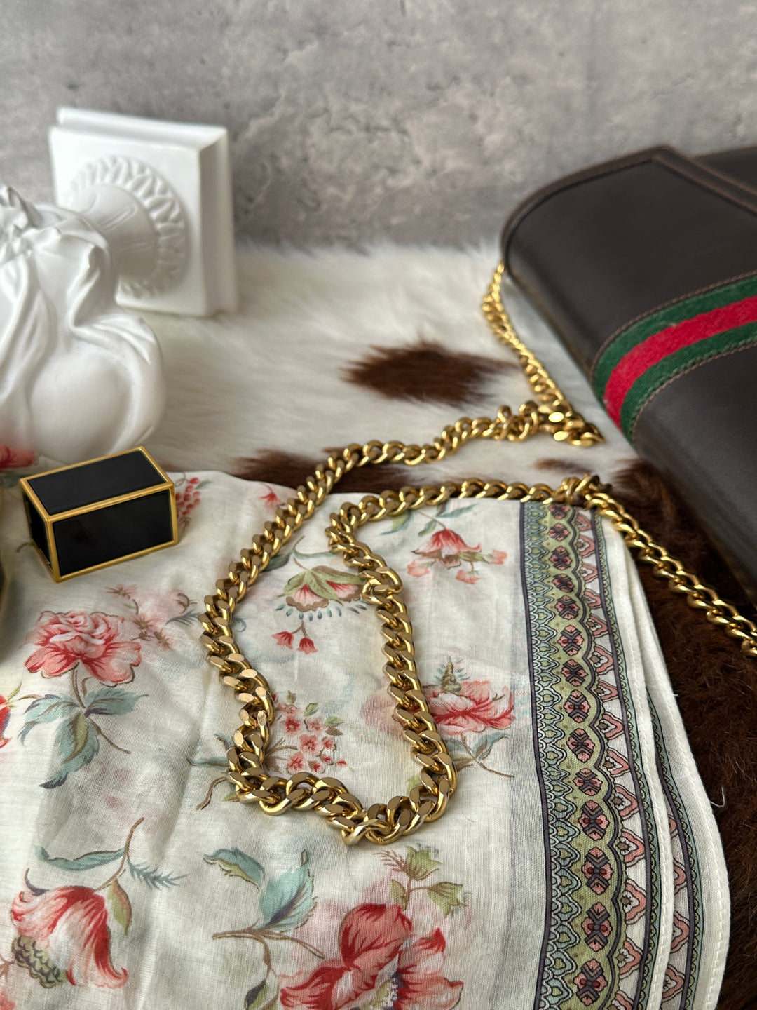 GUCCI Vintage Web Chain Crossbody 🤎💚❤️｜Brown Leather × Gold Chain