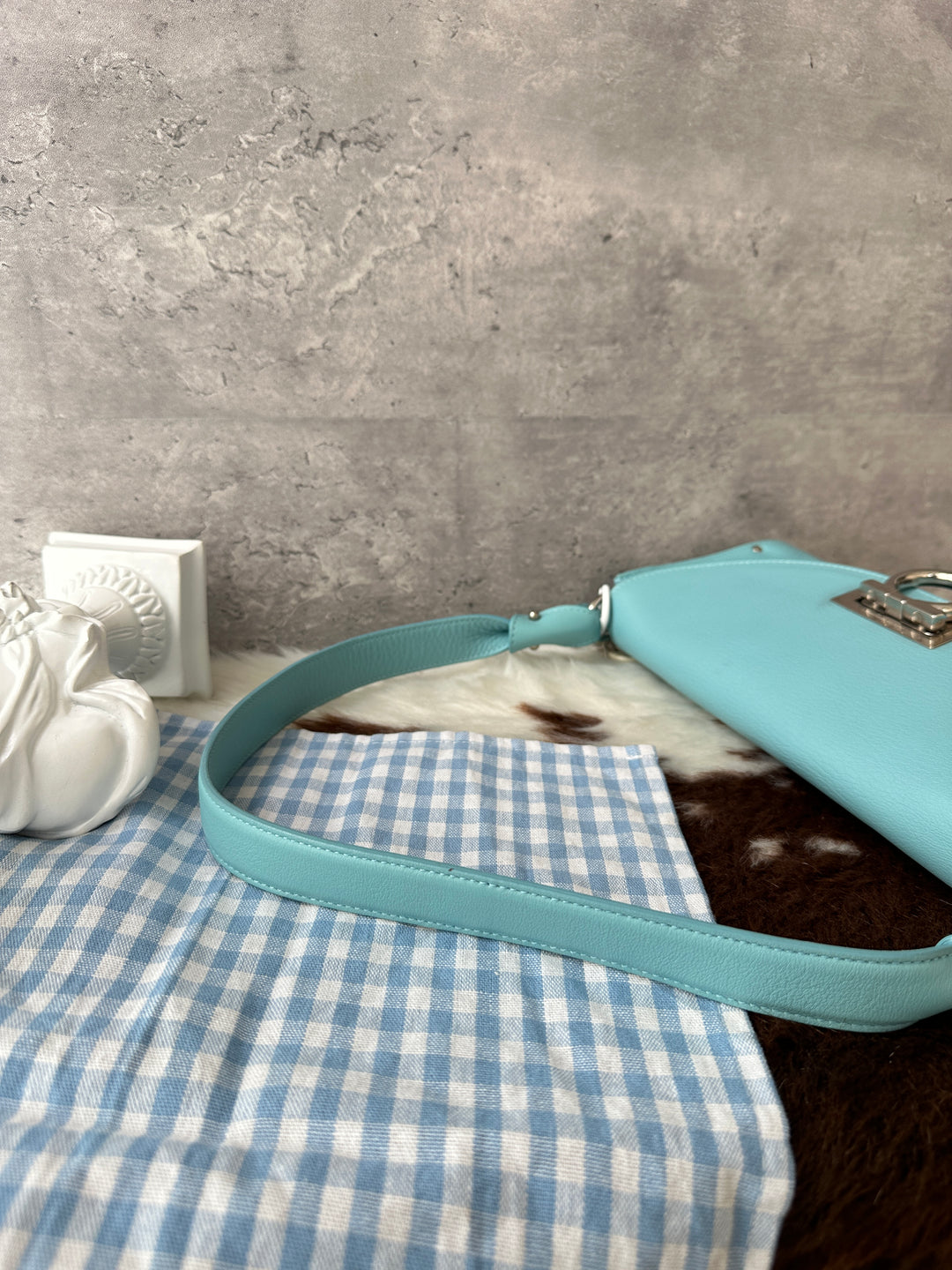 FERRAGAMO Gancini Shoulder Bag 🩵✨｜Aqua Blue × Silver Gancini × Vintage Elegance